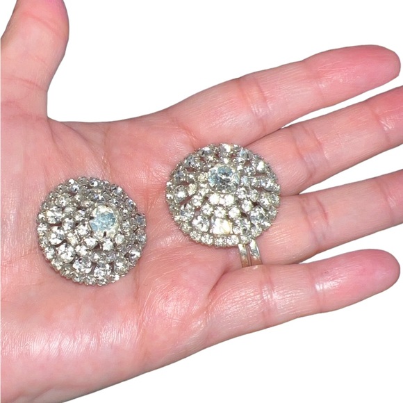 Vintage Kramer Of New York Clip On Earrings 1950’s - Picture 2 of 3